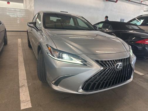 Iridium 2023 Lexus ES 350 350