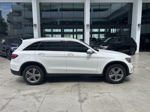 Polar White 2022 Mercedes-Benz GLC 300 Base