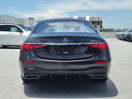 Graphite Gray 2022 Mercedes-Benz S-Class S 580 4MATIC