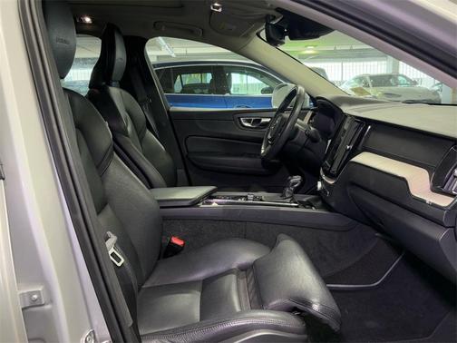 2020 Volvo XC60 T5 Inscription