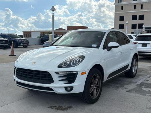 2017 Porsche Macan Base