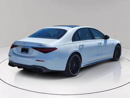 2025 Mercedes-Benz AMG S 63 E Base