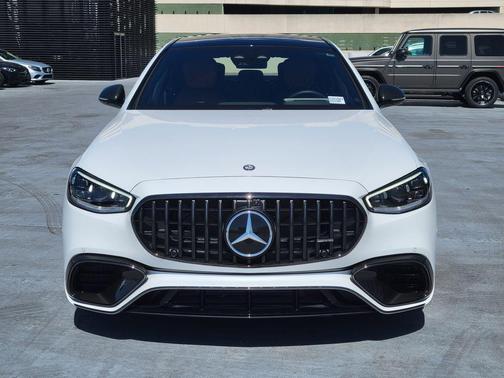 2025 Mercedes-Benz AMG S 63 E Base