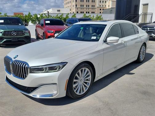 2021 BMW 740 i