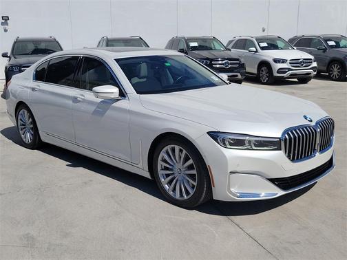2021 BMW 740 i