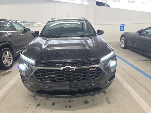 Black Metallic 2025 Chevrolet Trax 2RS