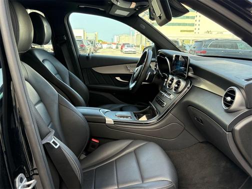 2022 Mercedes-Benz GLC 300 Base