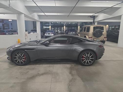2018 Aston Martin DB11 V8