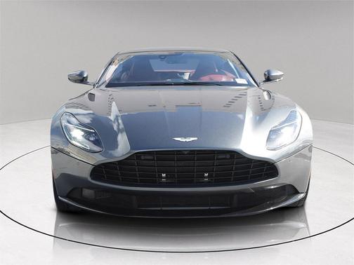2018 Aston Martin DB11 V8