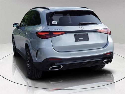 2026 Mercedes-Benz GLC 300