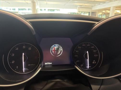 2022 Alfa Romeo Giulia Quadrifoglio