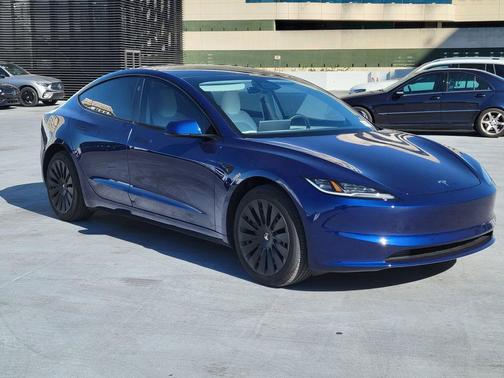 2025 Tesla Model 3 Long Range