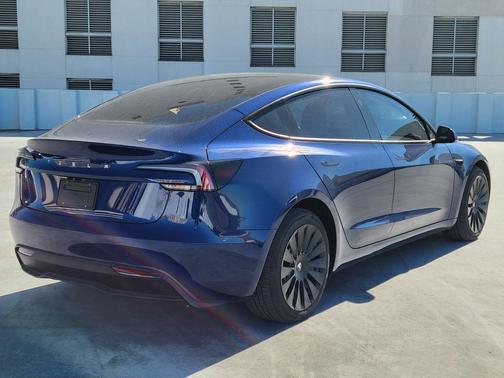 2025 Tesla Model 3 Long Range