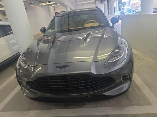 2021 Aston Martin DBX Base