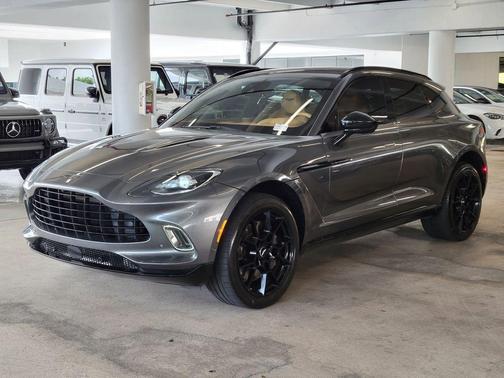2021 Aston Martin DBX Base