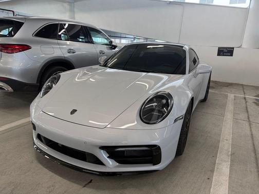 2023 Porsche 911 Carrera 4