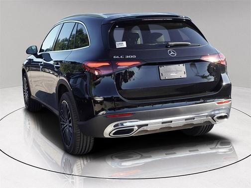 2026 Mercedes-Benz GLC 300 Base