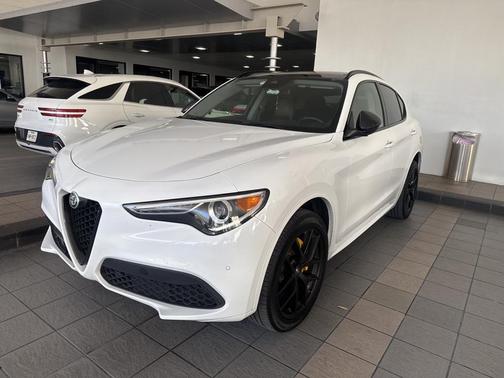 2020 Alfa Romeo Stelvio Base
