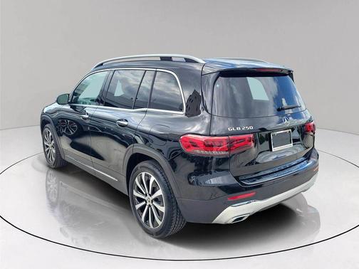 Midnight Black 2022 Mercedes-Benz GLB 250 Base