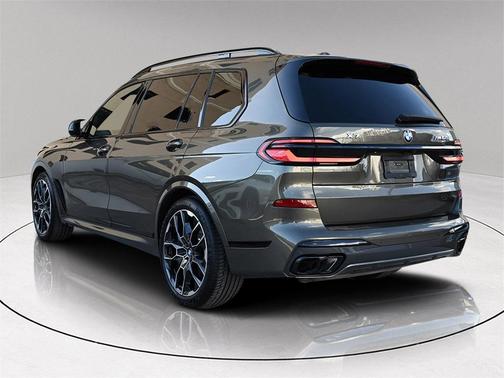 2024 BMW X7 M60i