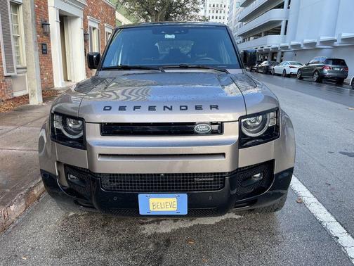 2023 Land Rover Defender 110 X-Dynamic SE