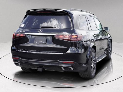 2026 Mercedes-Benz GLS 450 