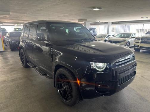 2025 Land Rover Defender P500 X-Dynamic SE