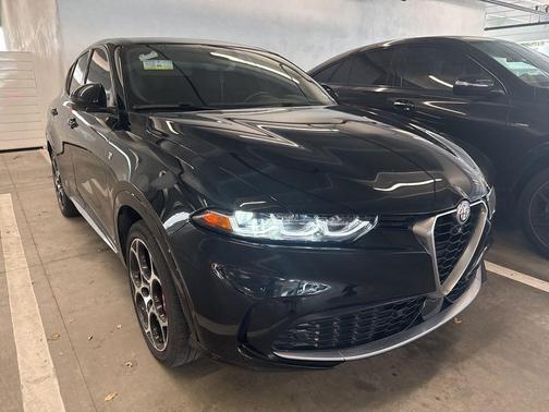 Black 2024 Alfa Romeo Tonale Ti