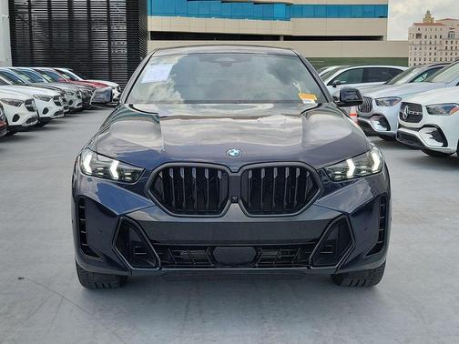 Carbon Black Metallic 2025 BMW X6 xDrive40i