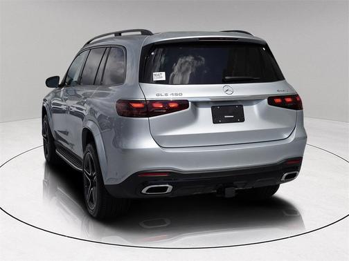 2026 Mercedes-Benz GLS 450 4MATIC