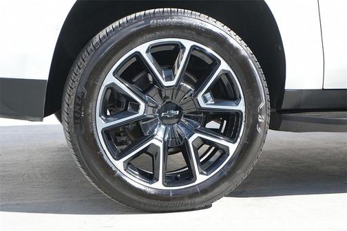 2022 Chevrolet Suburban RST