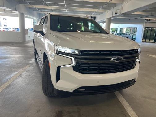 2022 Chevrolet Suburban RST