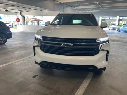 2022 Chevrolet Suburban RST