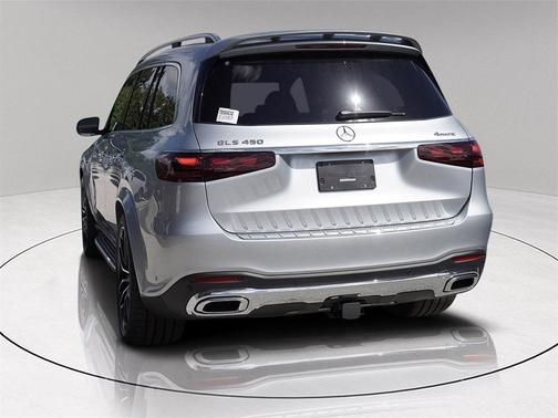2026 Mercedes-Benz GLS 450