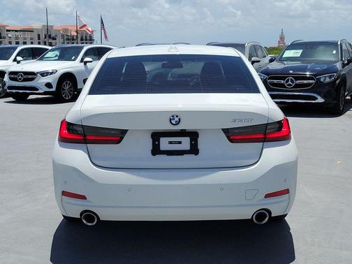 Alpine White 2023 BMW 330 i