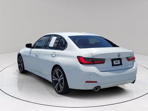 Alpine White 2023 BMW 330 i
