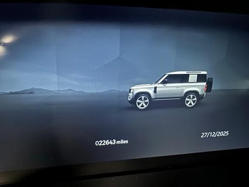 2023 Land Rover Defender SE