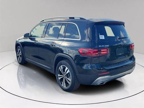 2026 Mercedes-Benz GLB 250 Base