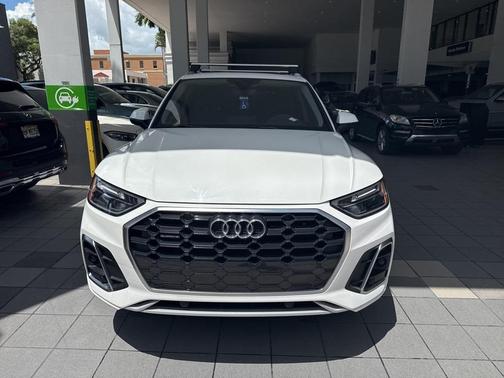 2022 Audi Q5 45 S line quattro Premium