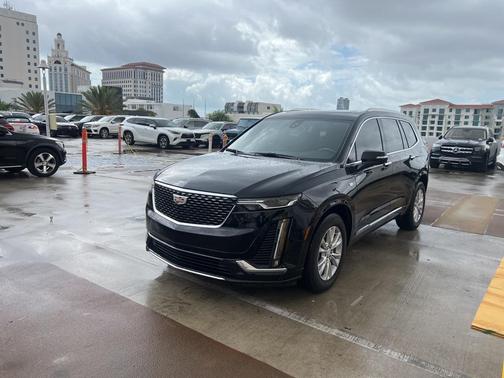 2023 Cadillac XT6 Luxury FWD