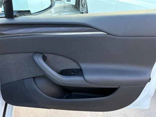 2023 Tesla Model S BASE