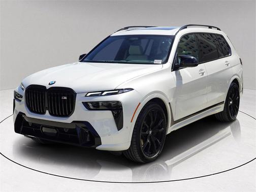2025 BMW X7 M60i