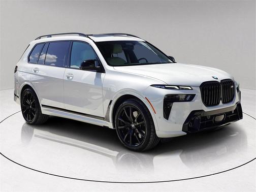 2025 BMW X7 M60i