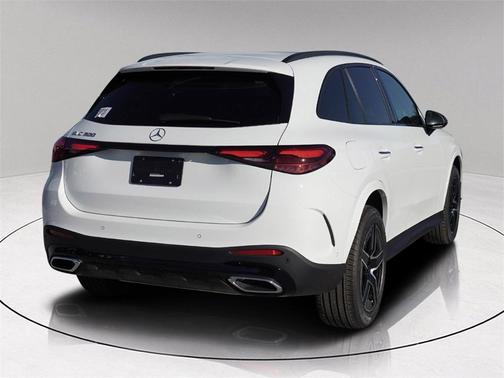 2026 Mercedes-Benz GLC 300 Base