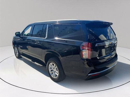 2022 Chevrolet Suburban LS