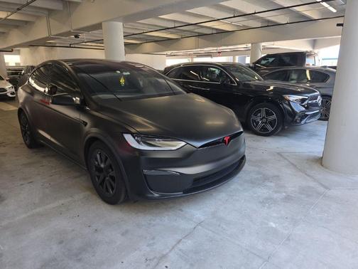 Black 2024 Tesla Model X Base