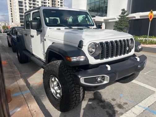 2025 Jeep Gladiator Sport