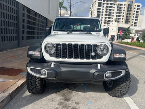 2025 Jeep Gladiator Sport