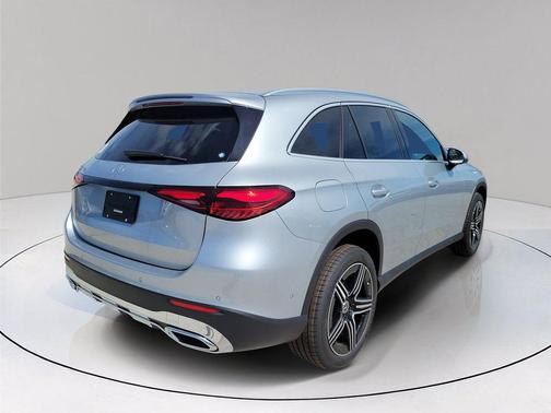 Cirrus Silver Metallic 2026 Mercedes-Benz GLC 300 Base