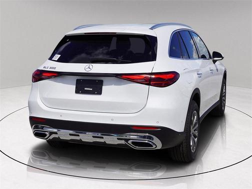 2026 Mercedes-Benz GLC 300 Base